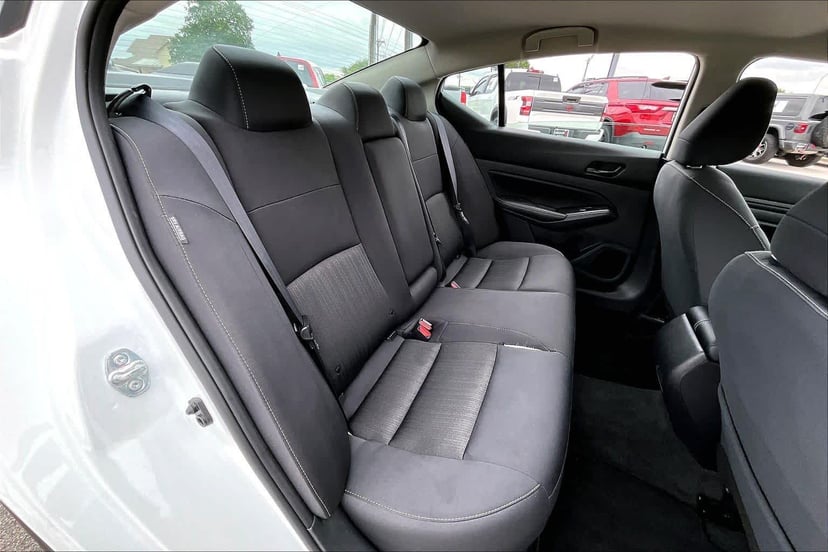 2025 Nissan Altima - Image 20