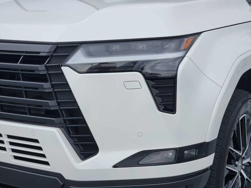 2024 Lexus GX 550 - Image 5