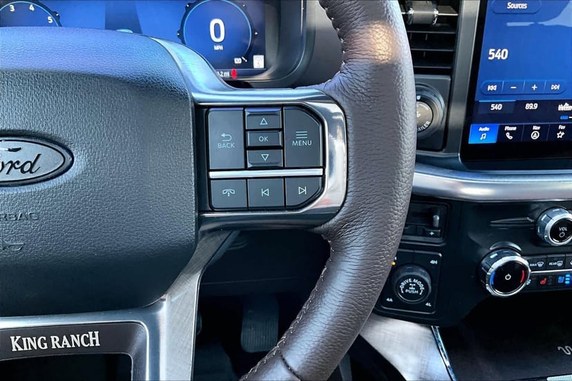2025 Ford F-150 - Image 25