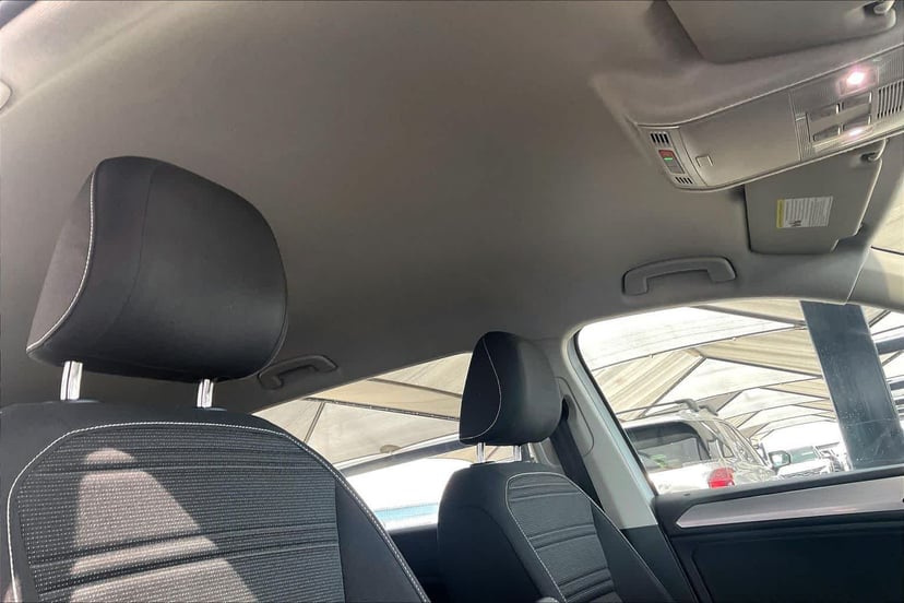 2022 Volkswagen Tiguan - Image 14