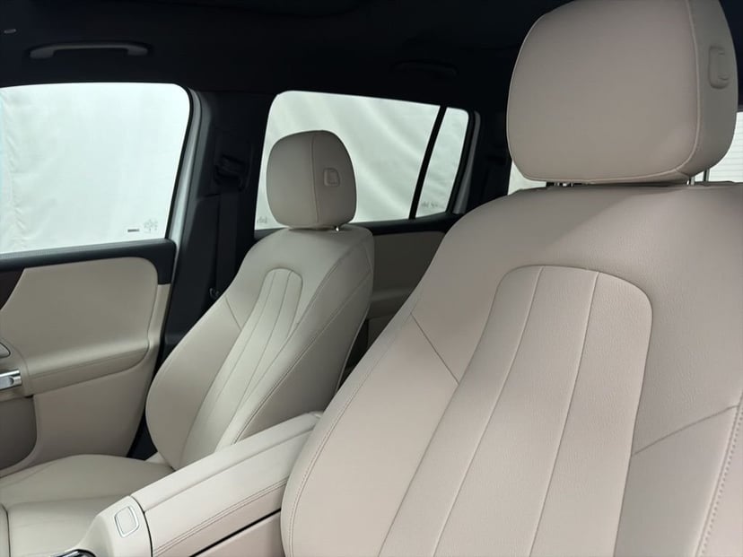 2026 Mercedes-Benz GLB - Image 13