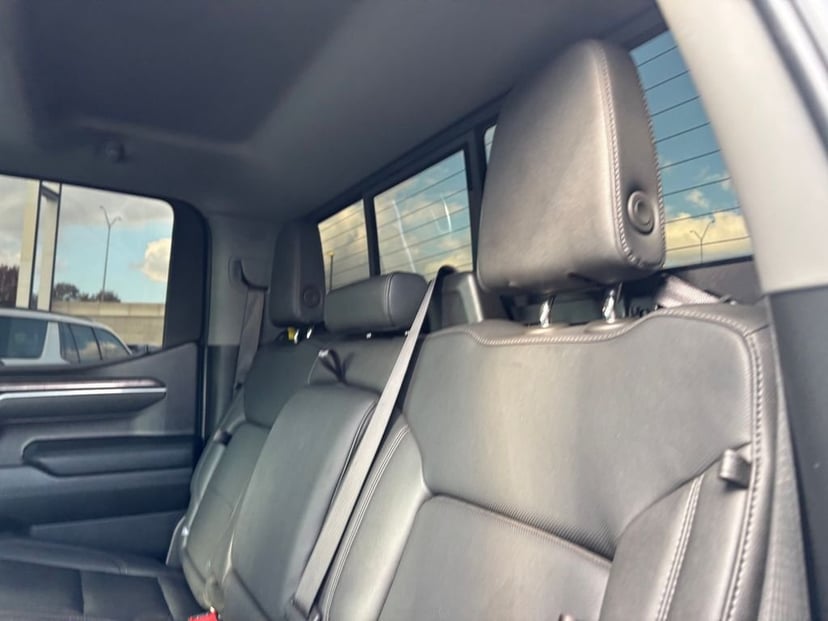 2025 Chevrolet Silverado 1500 - Image 28