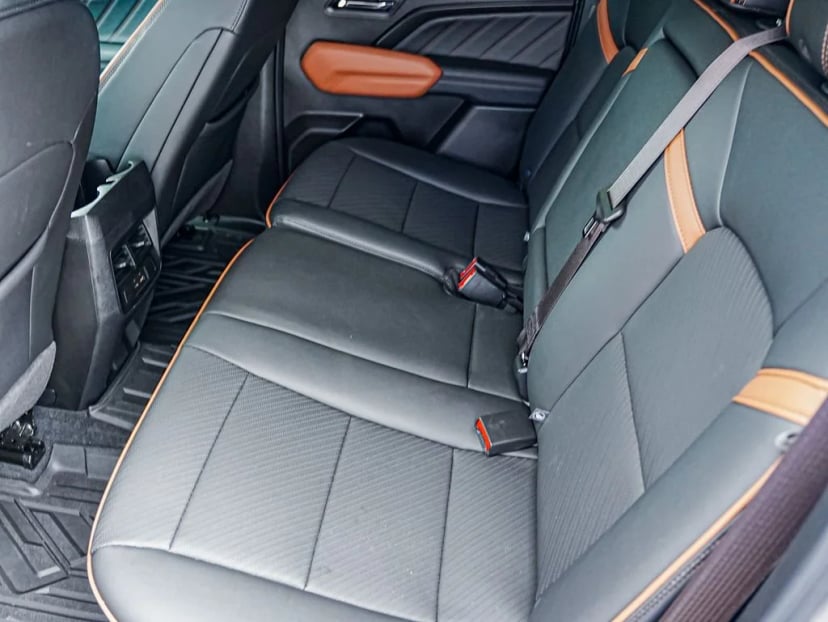 2025 GMC Canyon - Image 37