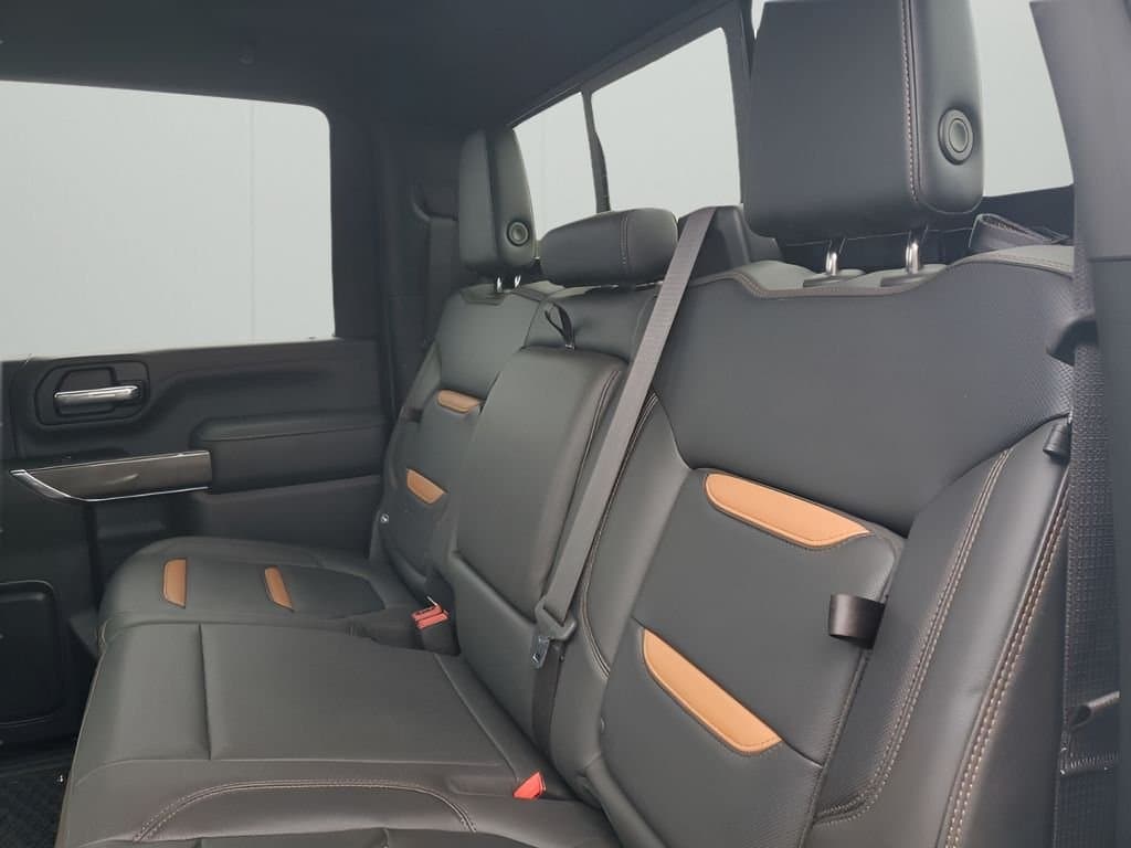 2023 GMC Sierra 2500HD - Image 19