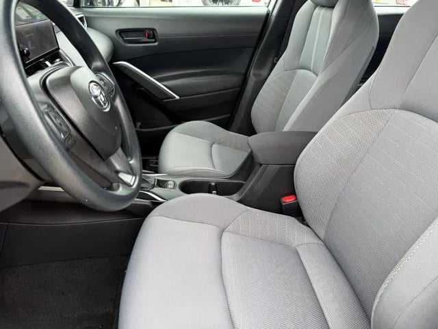 2025 Toyota Corolla Cross - Image 9