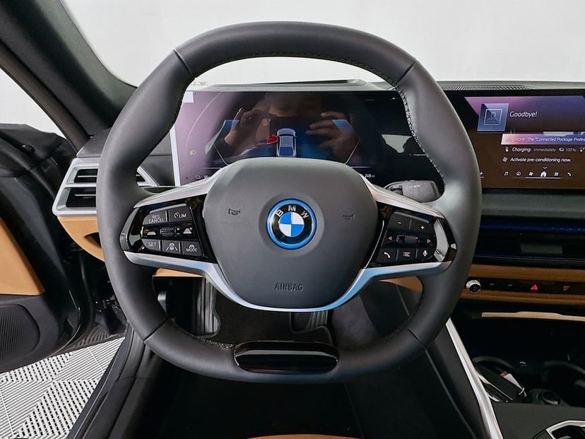 2026 BMW i4 - Image 10