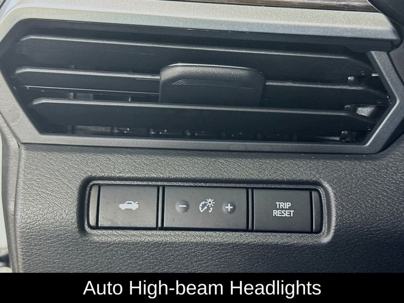 2025 Nissan Altima - Image 11