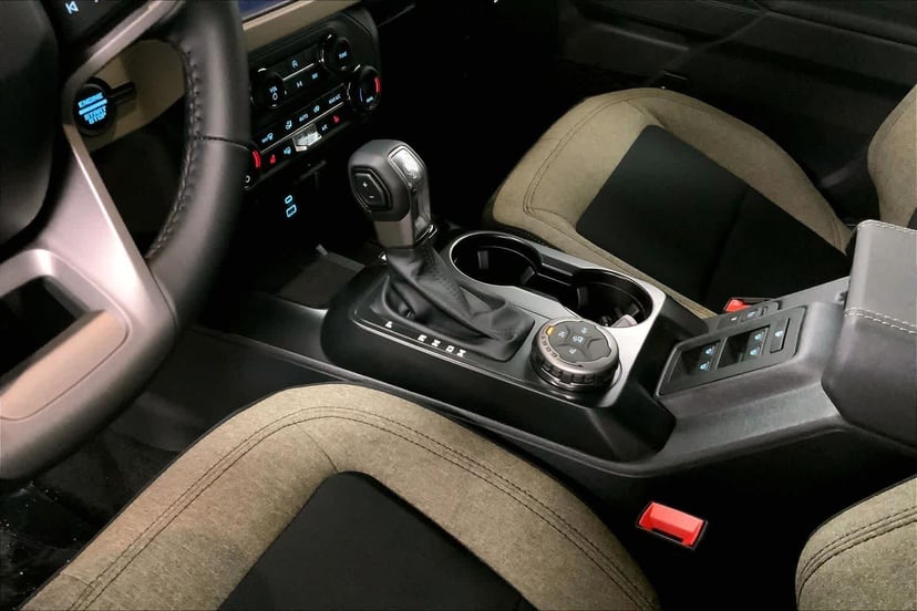 2025 Ford Bronco - Image 6