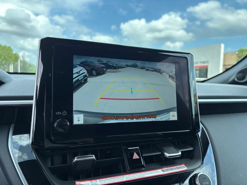 2025 Toyota Corolla Cross - Image 21