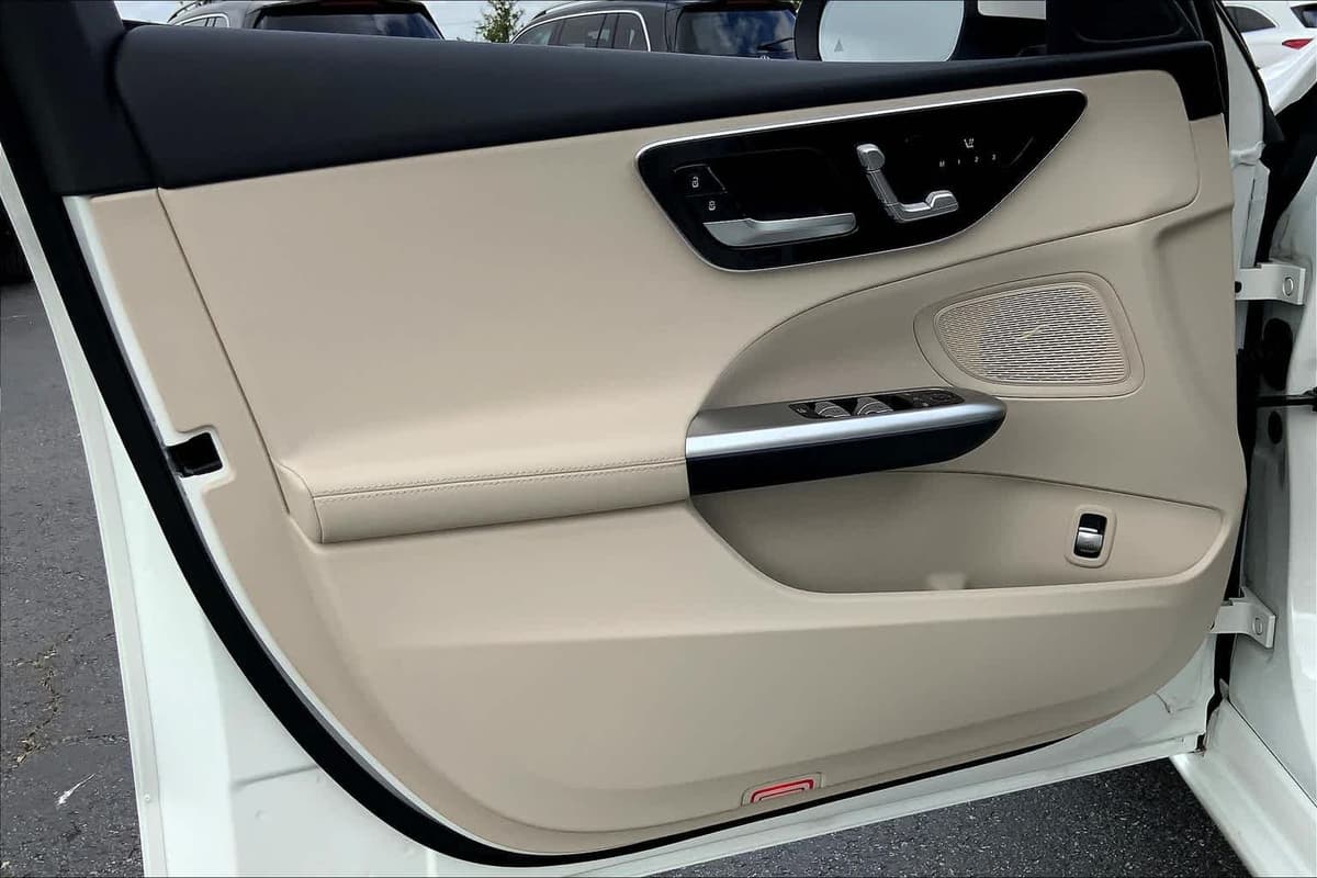 2023 Mercedes-Benz C 300 - Image 20