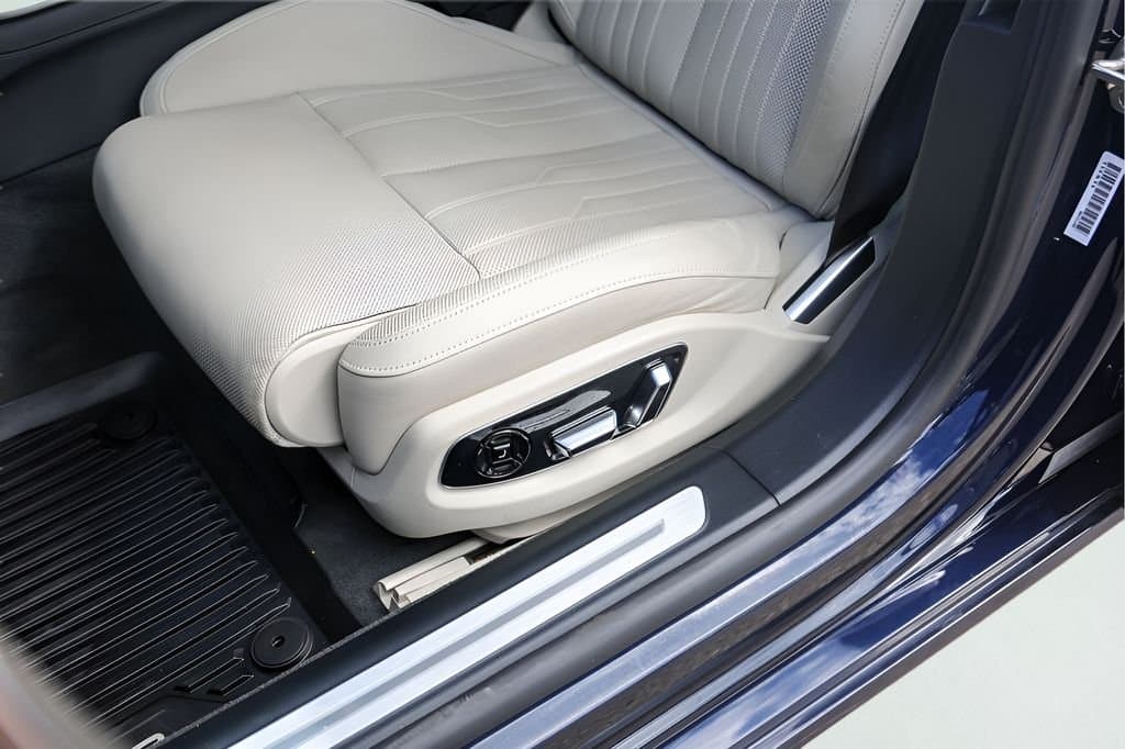 2023 Audi A8 - Image 11