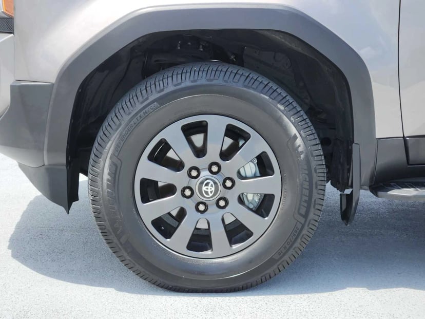 2024 Toyota Land Cruiser - Image 10