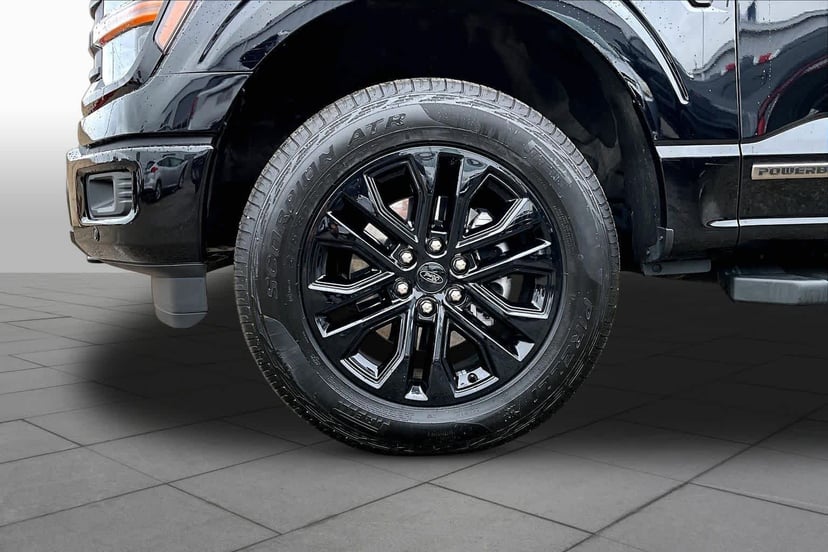 2025 Ford F-150 - Image 8