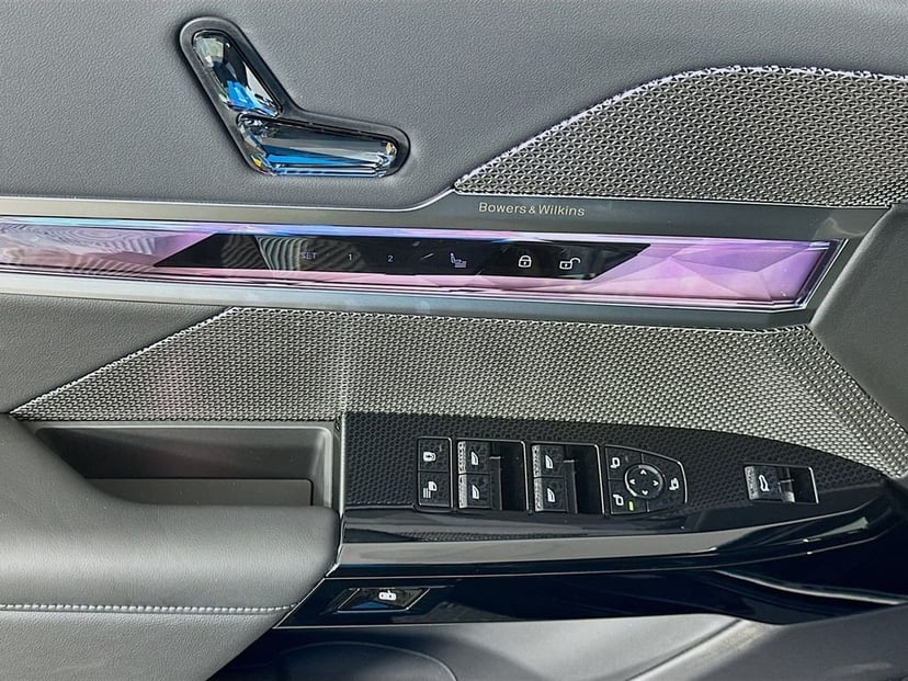 2026 BMW i7 - Image 20