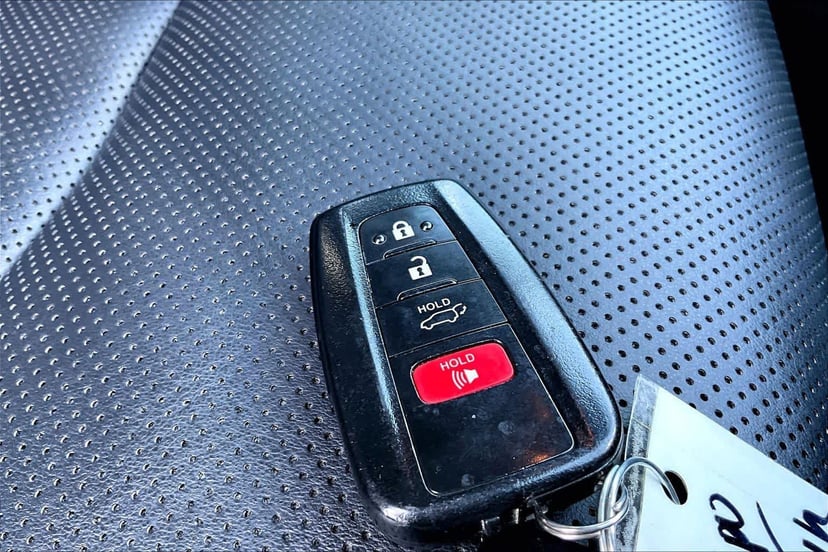 2020 Toyota RAV4 Hybrid - Image 15