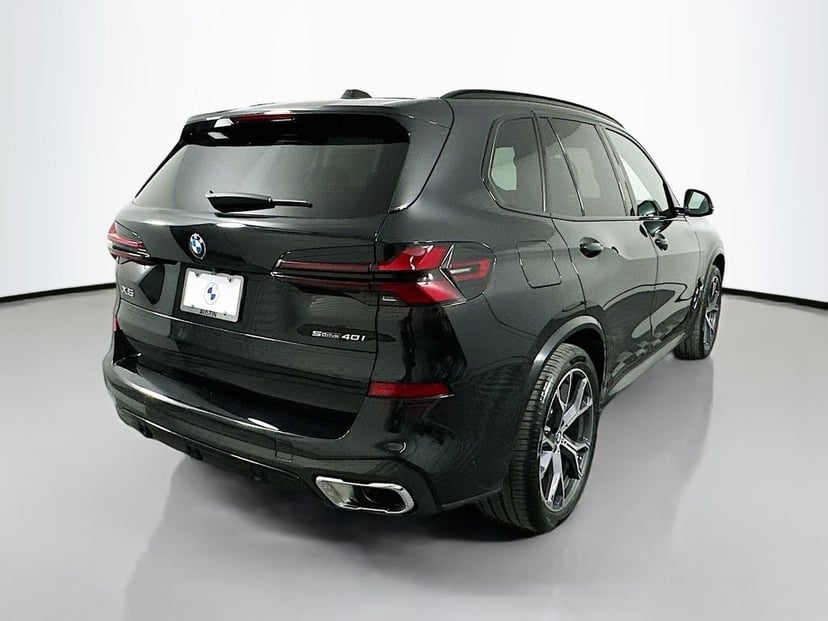 2026 BMW X5 - Image 5