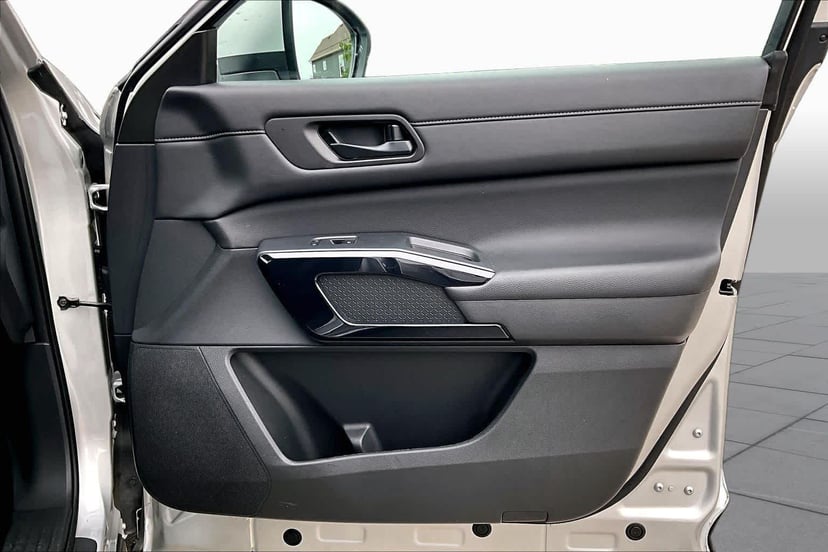 2025 Nissan Pathfinder - Image 22