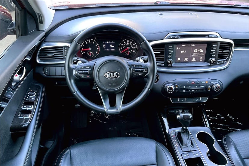 2017 Kia Sorento - Image 6