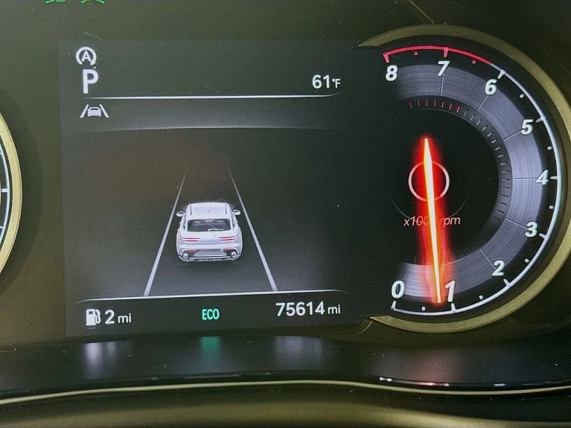 2022 Genesis GV70 - Image 14
