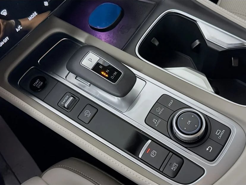 2027 INFINITI QX65 - Image 20