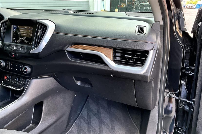 2018 GMC Terrain - Image 19