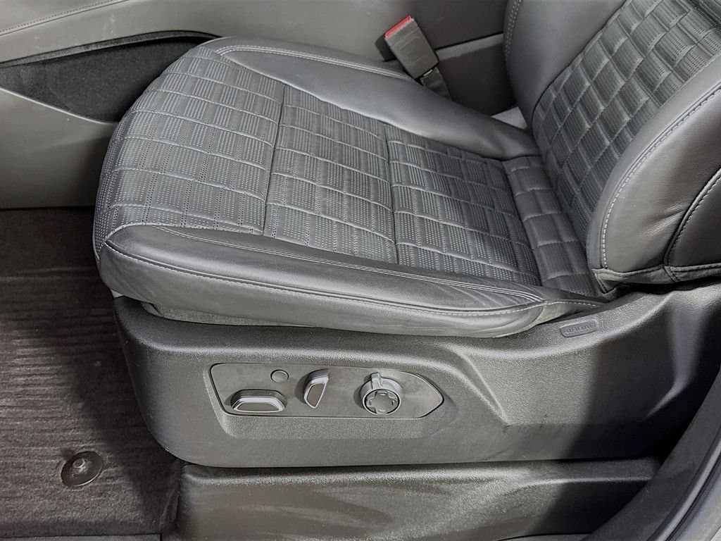 2023 CADILLAC Escalade - Image 26