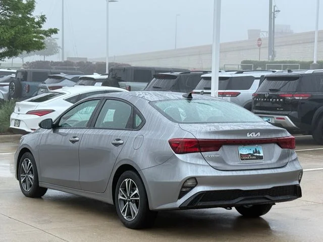 2023 Kia Forte - Image 3