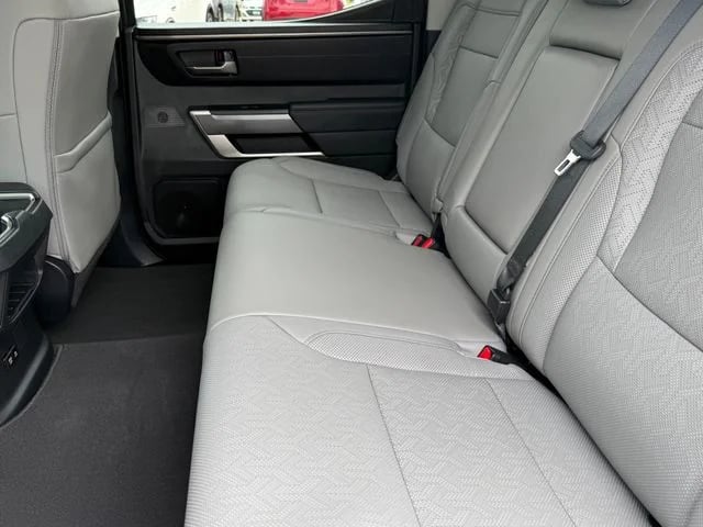 2024 Toyota Tundra - Image 18