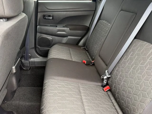 2025 Mitsubishi Outlander Sport - Image 25