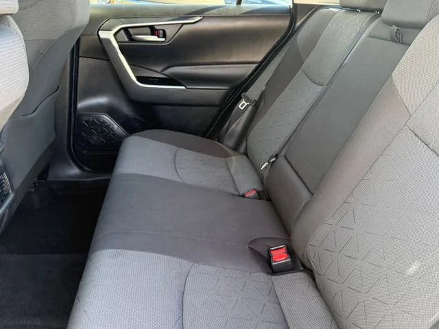 2021 Toyota RAV4 - Image 22