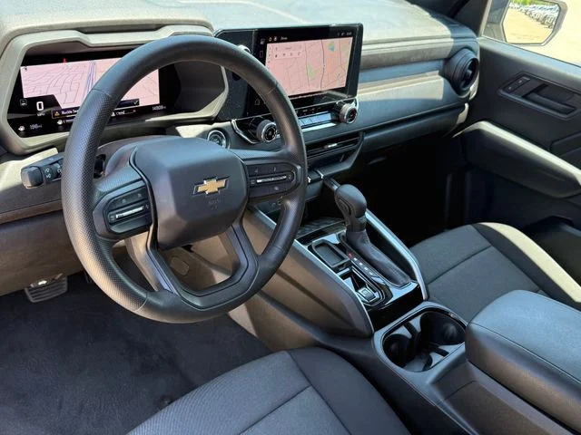 2025 Chevrolet Colorado - Image 9