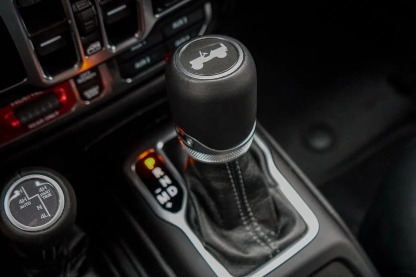 2025 Jeep Wrangler - Image 18