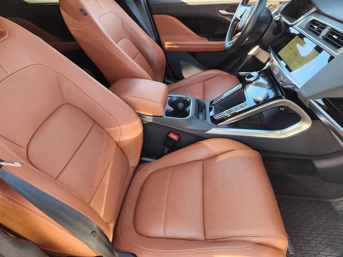 2023 Jaguar I-PACE - Image 9