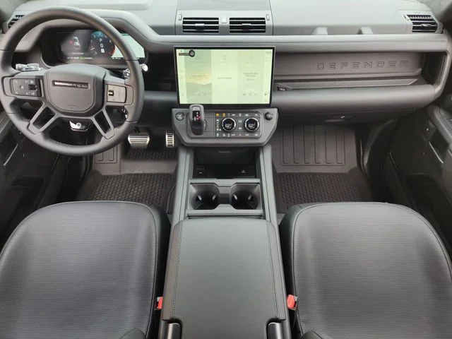 2026 Land Rover Defender 110 - Image 19