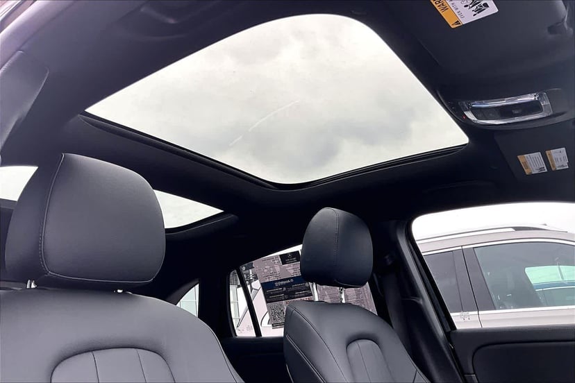 2023 Mercedes-Benz GLA 250 - Image 13