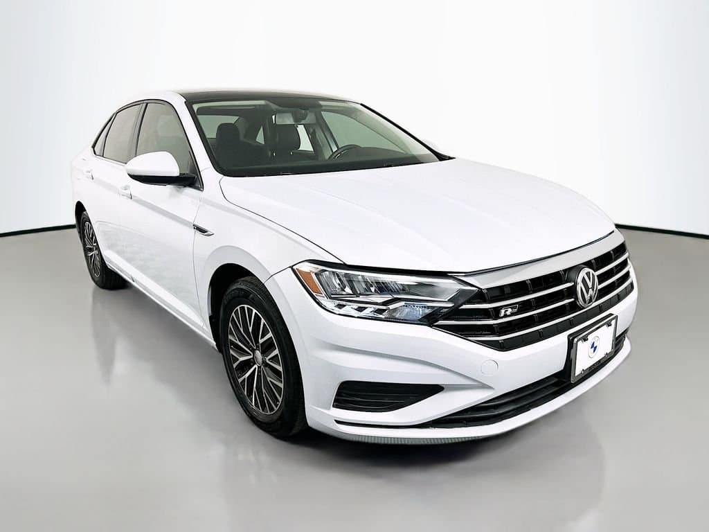 2019 Volkswagen Jetta - Image 3