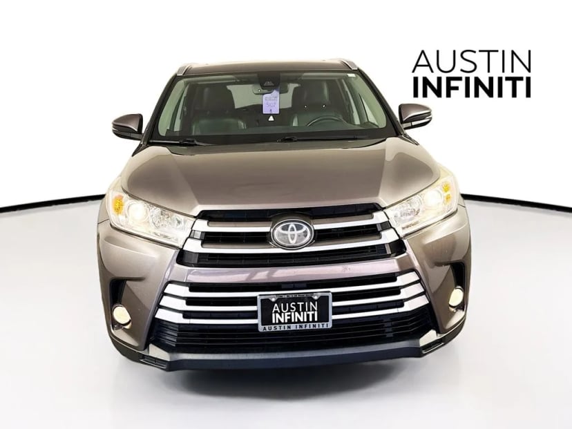 2018 Toyota Highlander - Image 2