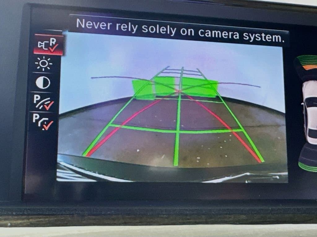 2017 BMW 3 - Image 17