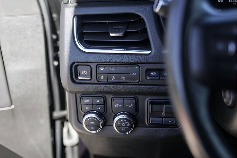 2022 GMC Yukon - Image 15