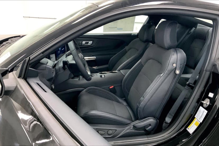 2026 Ford Mustang - Image 8