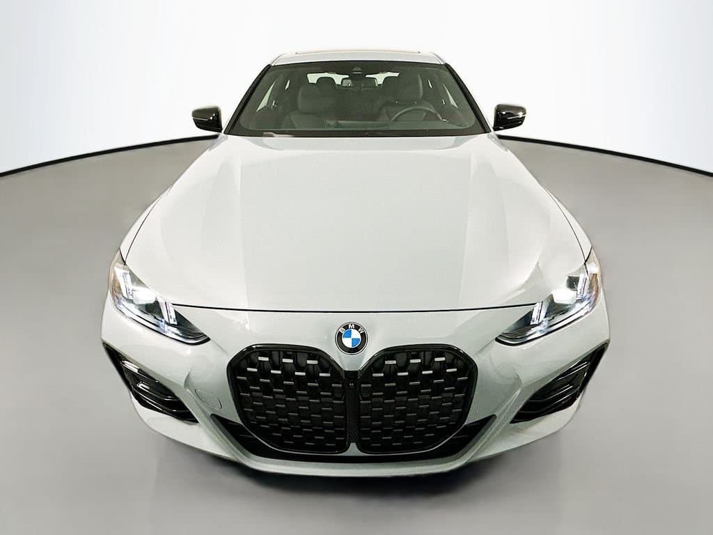 2025 BMW 4 Series - Image 2