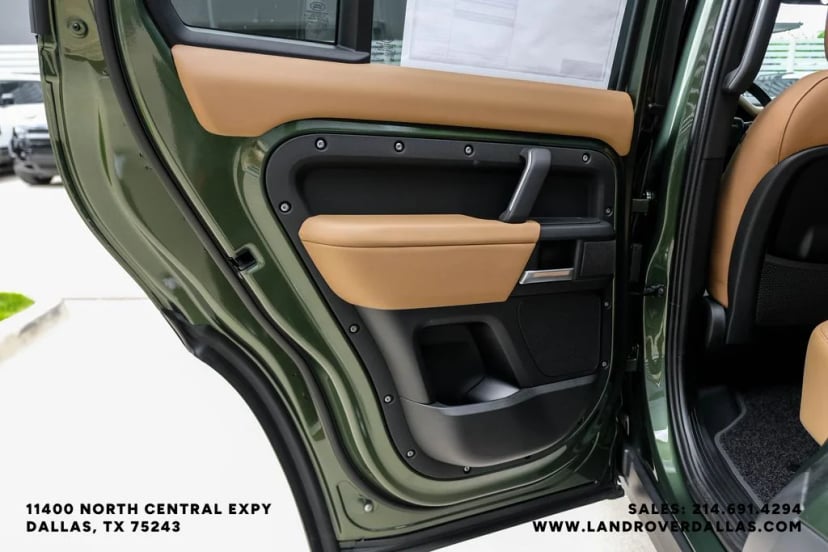 2026 Land Rover Defender 110 - Image 49