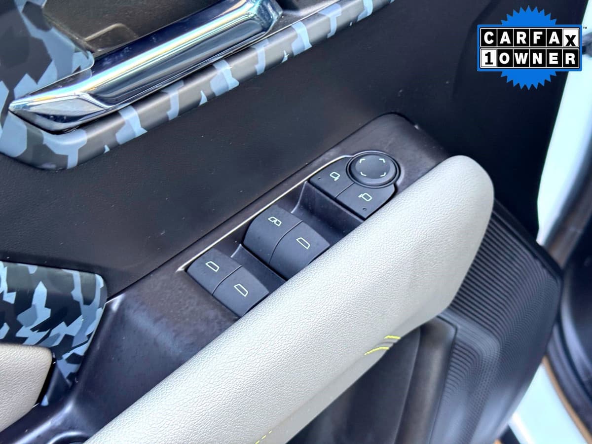 2024 Chevrolet Colorado - Image 14