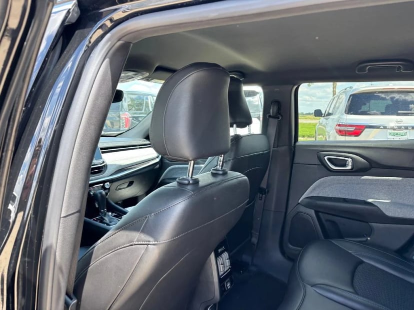 2025 Jeep Compass - Image 20