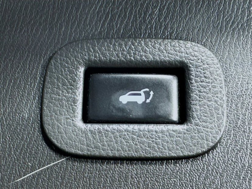 2012 INFINITI QX56 - Image 34