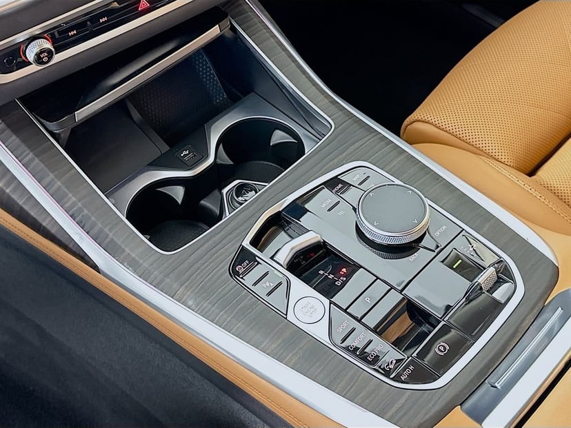 2024 BMW X7 - Image 17