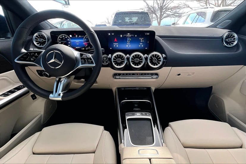 2025 Mercedes-Benz GLA 250 - Image 16