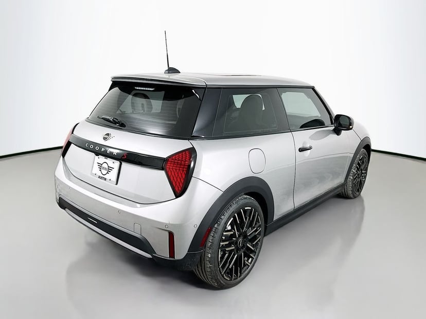 2026 MINI 2 Door - Image 4