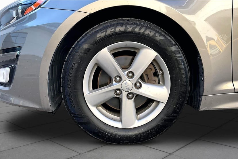2015 Kia Optima - Image 11