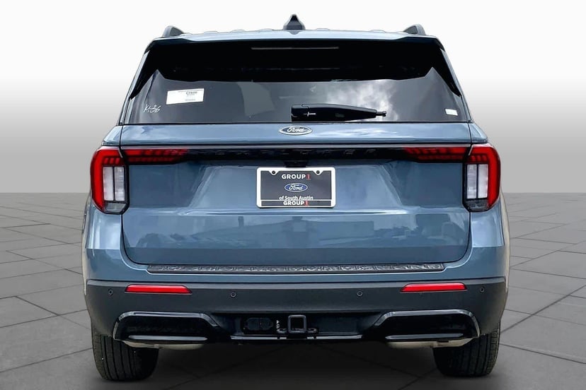 2026 Ford Explorer - Image 4